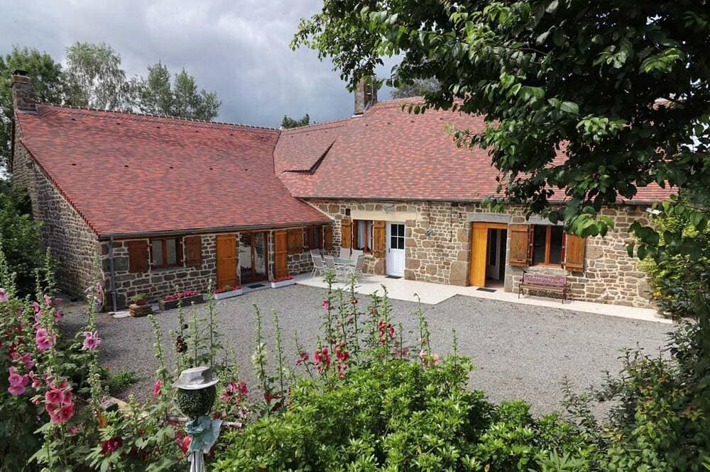 Geräumiges Landhaus mit großem Garten, Haustiere erlaubt 1