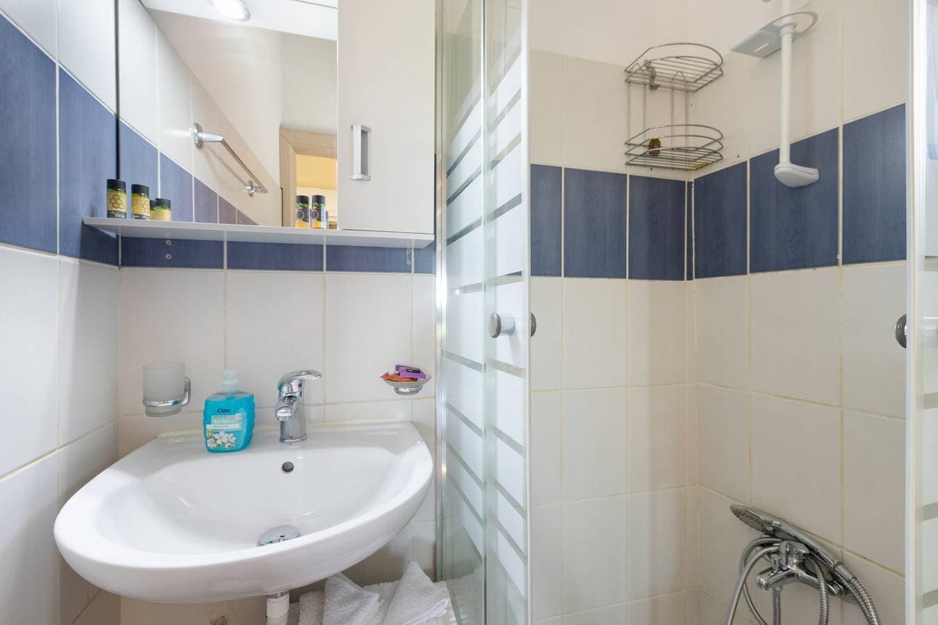 Foto 12 von 33: Ferienhaus „Voula Home“ mit Meerblick, WLAN und Klimaanlage