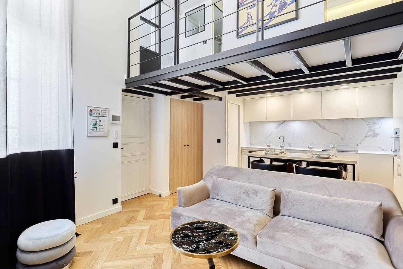 Foto 7 von 16: Charming Duplex Loft - Paris City Center