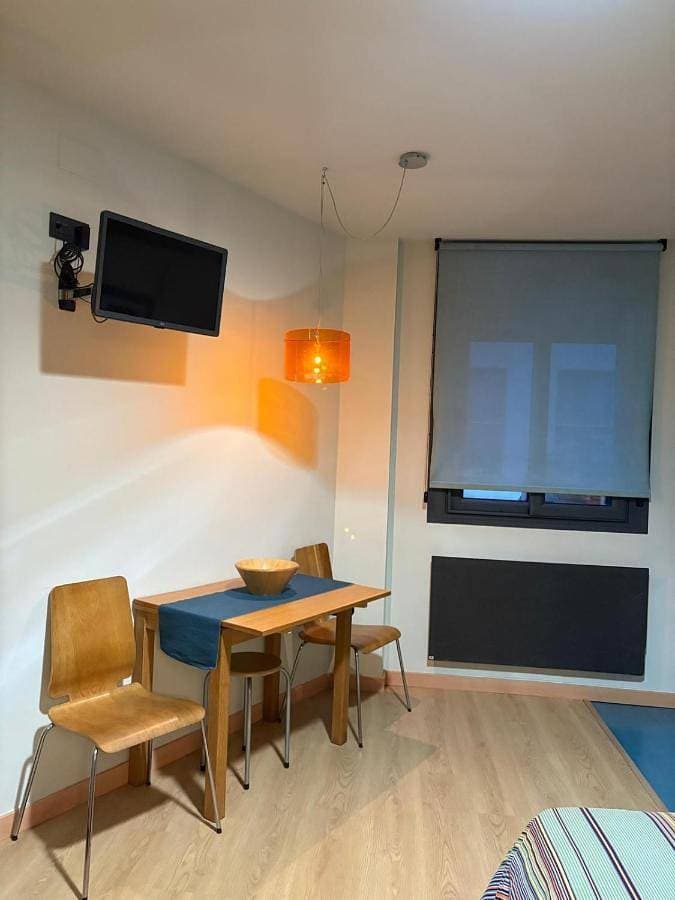 Foto 4 von 10: One-Bedroom Apartment