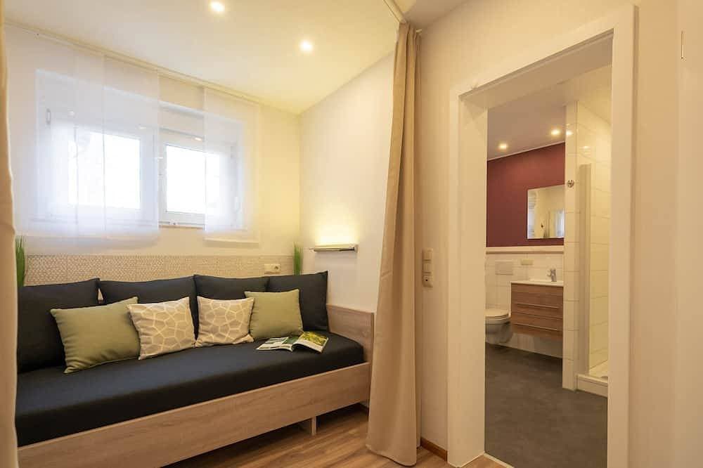 Foto 5 von 30: Moderne, komfortable Ferienwohnung mit Terrasse, am Maintalradweg,