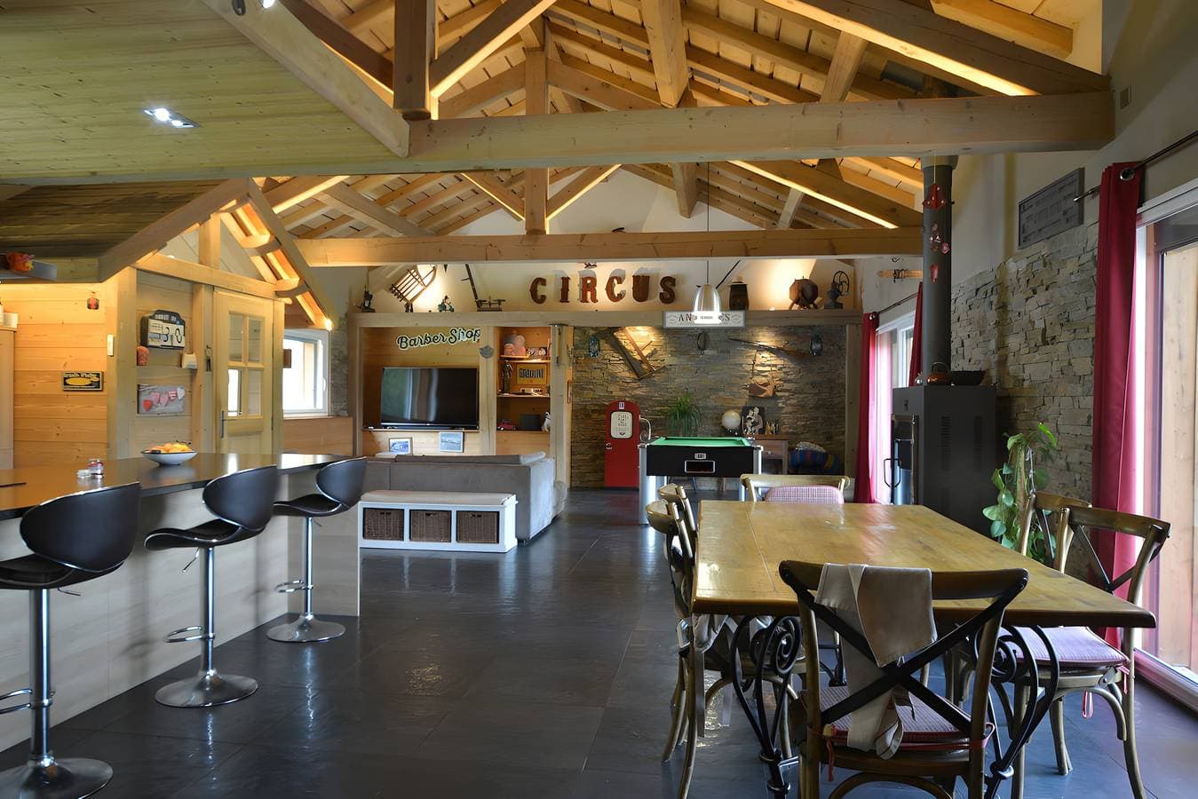 Foto 13 von 28: Bed & Breakfast „La Chambre De Jaxel“ mit Bergblick, Gemeinschaftspool und WLAN