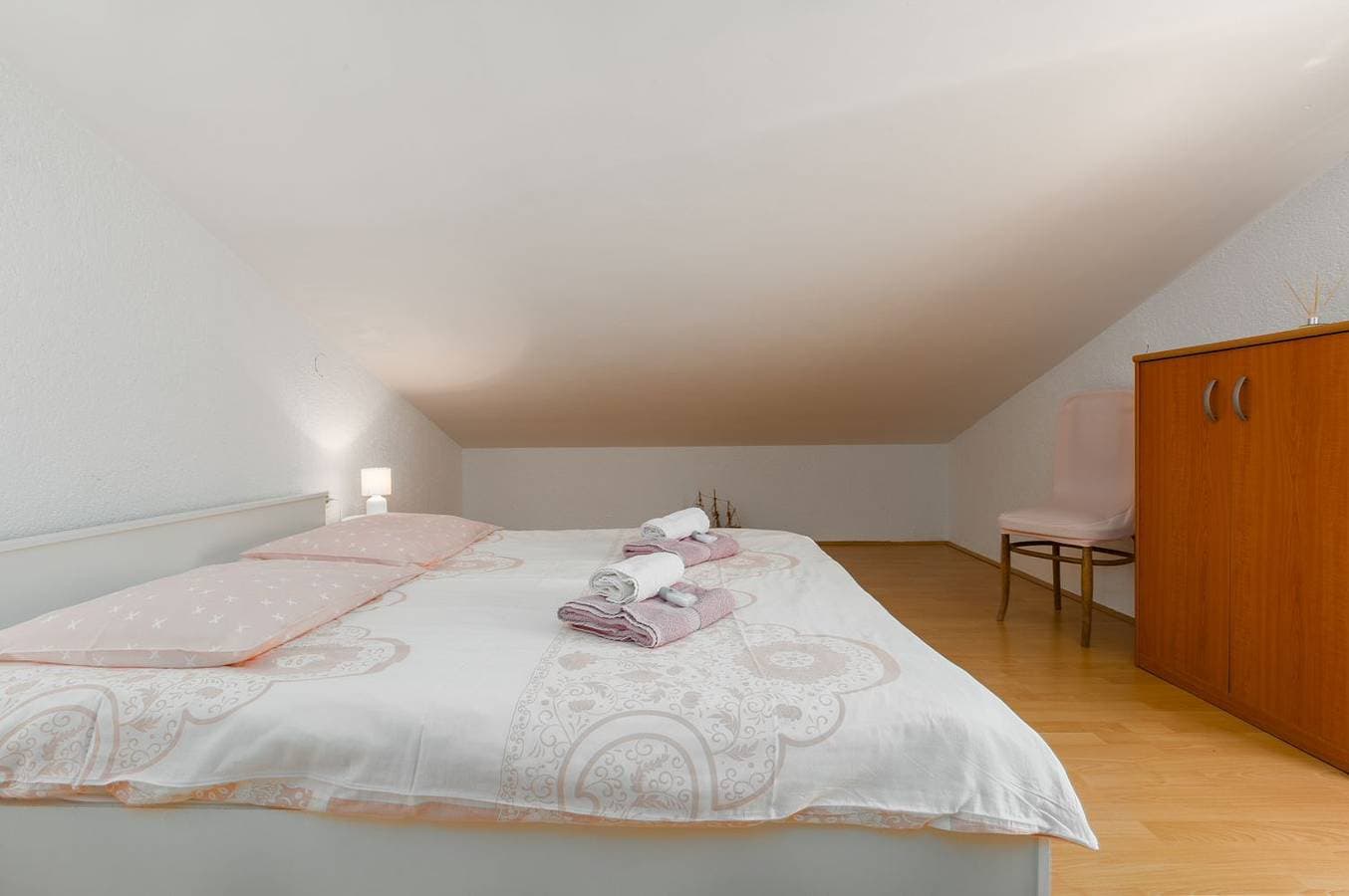 Foto 9 von 14: Besonderes Apartment mit eigener Galerie im Dachgeschoss - nur wenige Minuten zum Strand