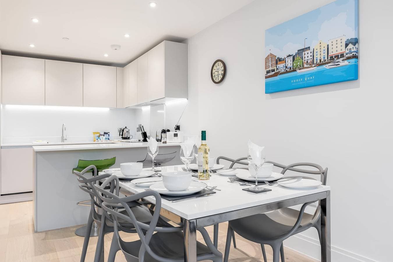 Foto 11 von 34: Endless Summer - Spacious Living Space  Poole Quay
