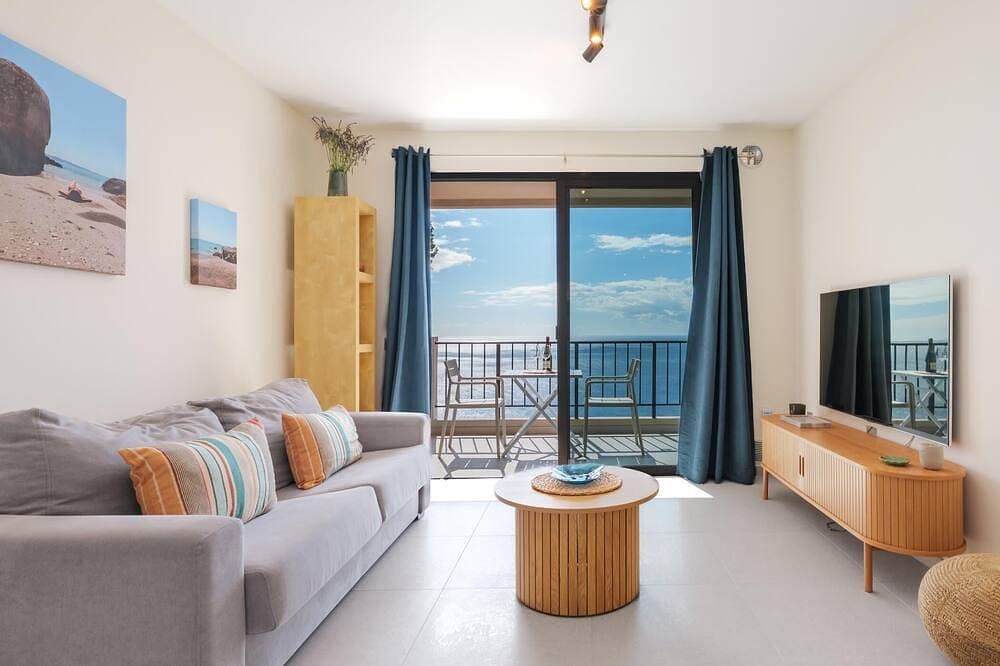 Foto 8 von 26: Oceanview Apartment with Balcony