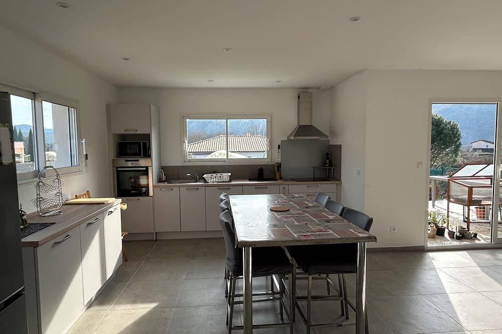 Foto 11 von 13: 3-bedroom detached house near river