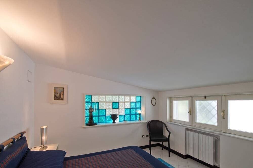 Foto 3 von 30: Tolle Aussicht der Villa, privater Pool und einfacher Zugang zum Garten, 1 km. von Ravello, Parkplatz