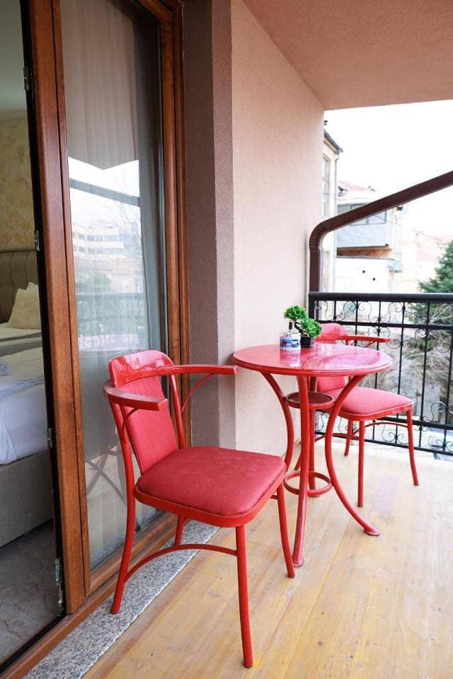 Foto 10 von 18: Family Room with Balcony
