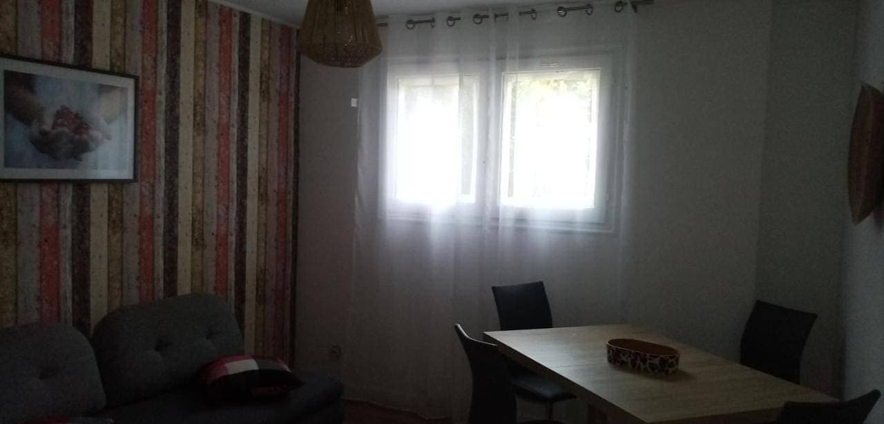 Foto 13 von 25: Two-Bedroom Apartment