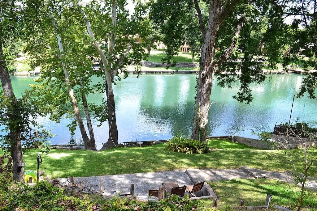 Foto 12 von 26: Cottage am Wasser - Privates Gästehaus mit Whirlpool