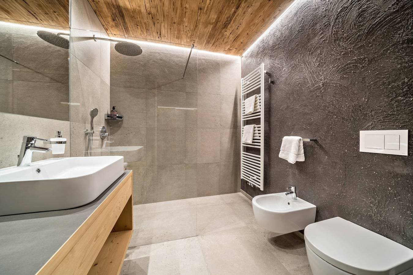 Foto 12 von 24: Ferienwohnung 'Seebrunn - Kuppelwieser Alm' mit Bergblick, privater Terrasse und Wi-Fi