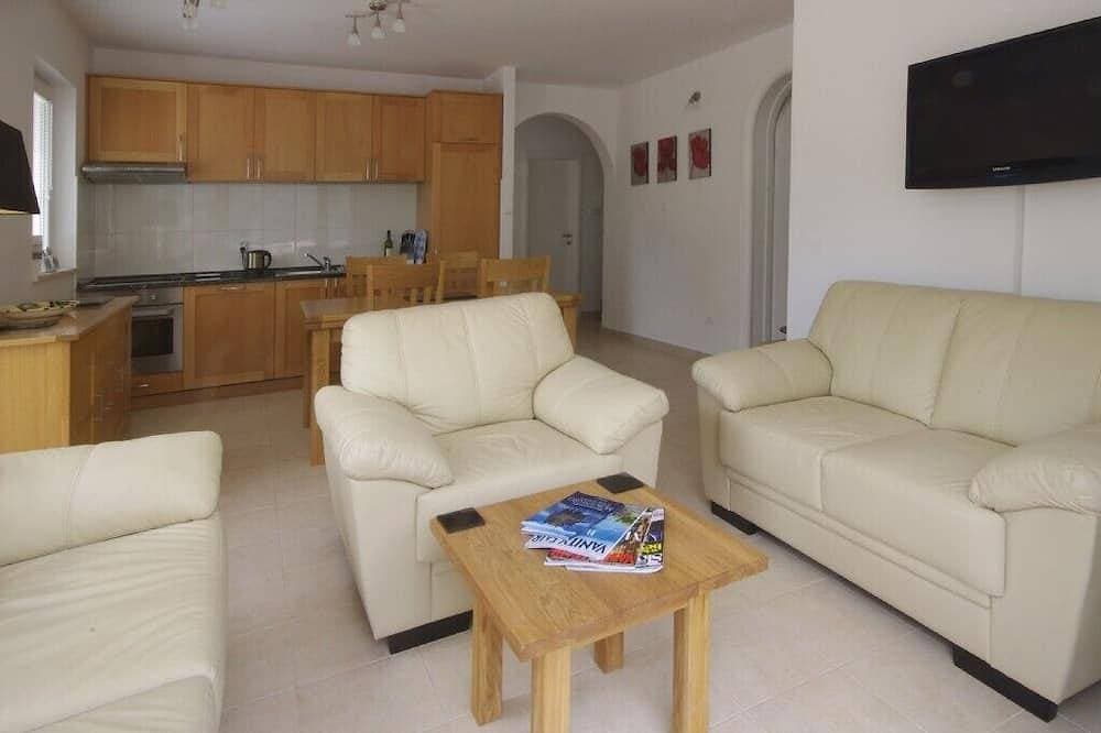Foto 4 von 23: Schöne Wohnung mit Pool und Meerblick in Kotor