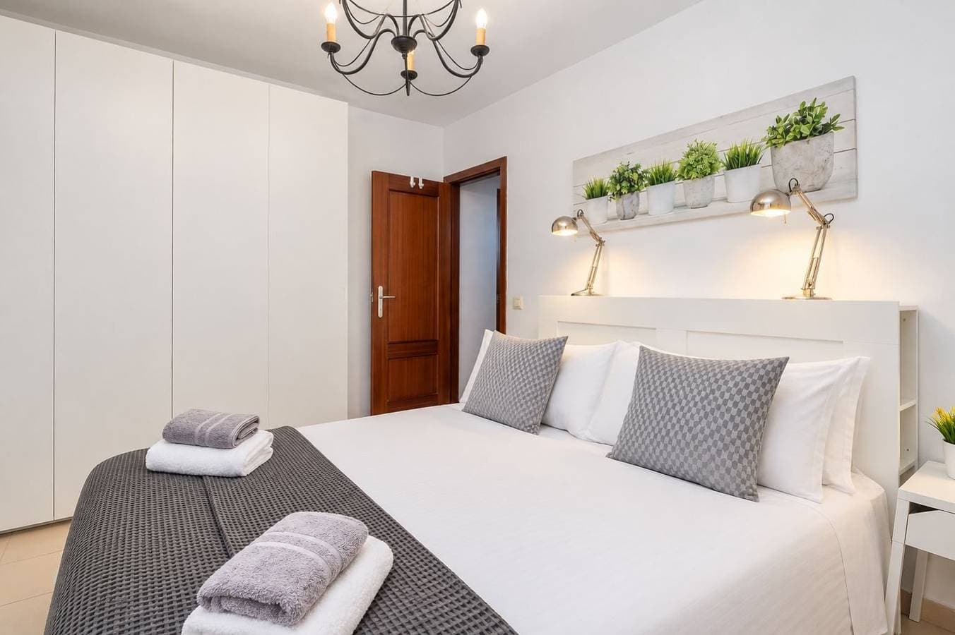 Foto 6 von 27: Ferienwohnung für 3 Personen mit Terrasse
