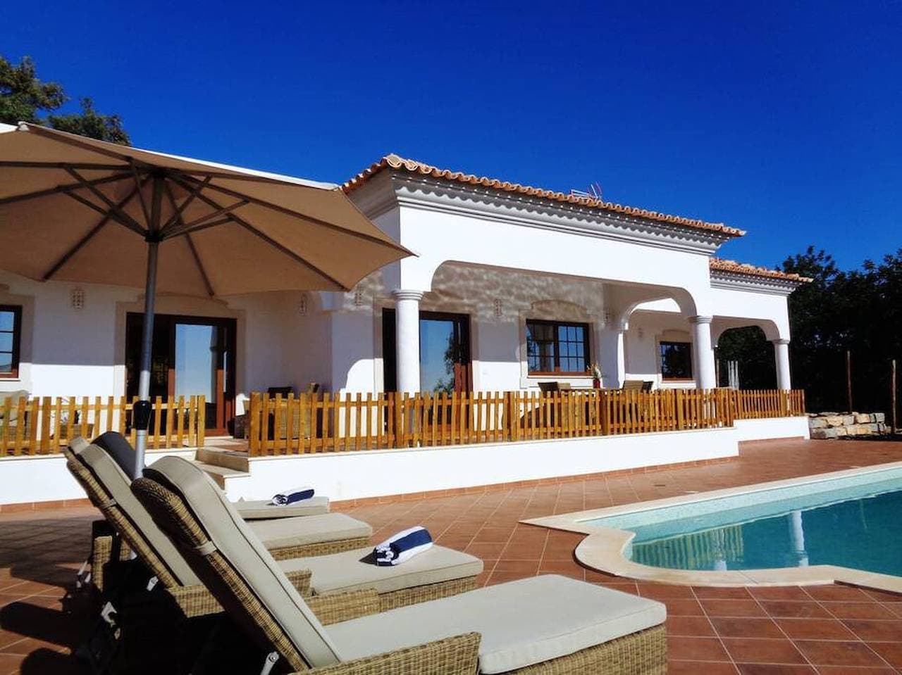 Quinta Santhi, Foupana 1