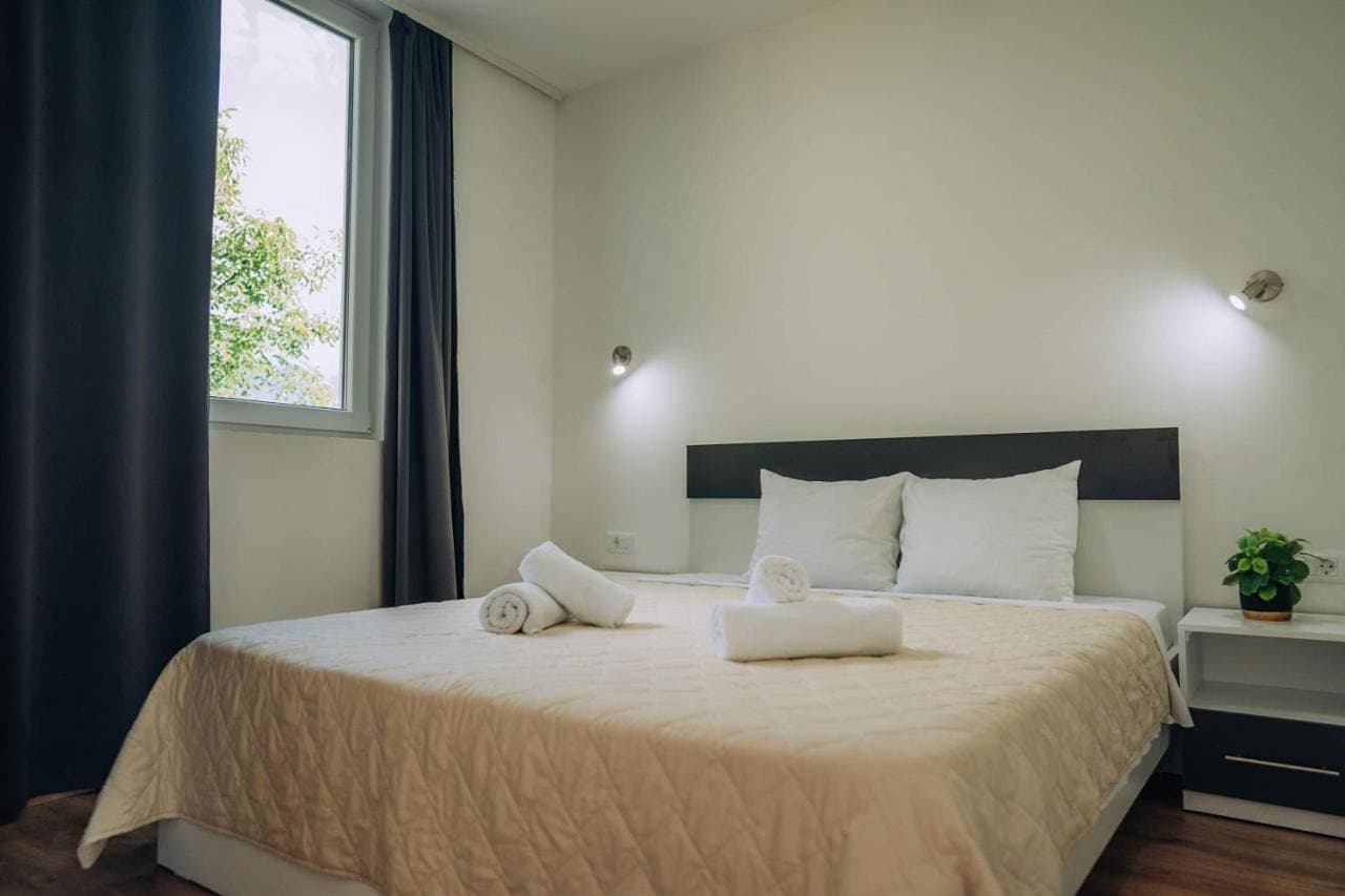 Foto 4 von 7: Apartment with Lake View