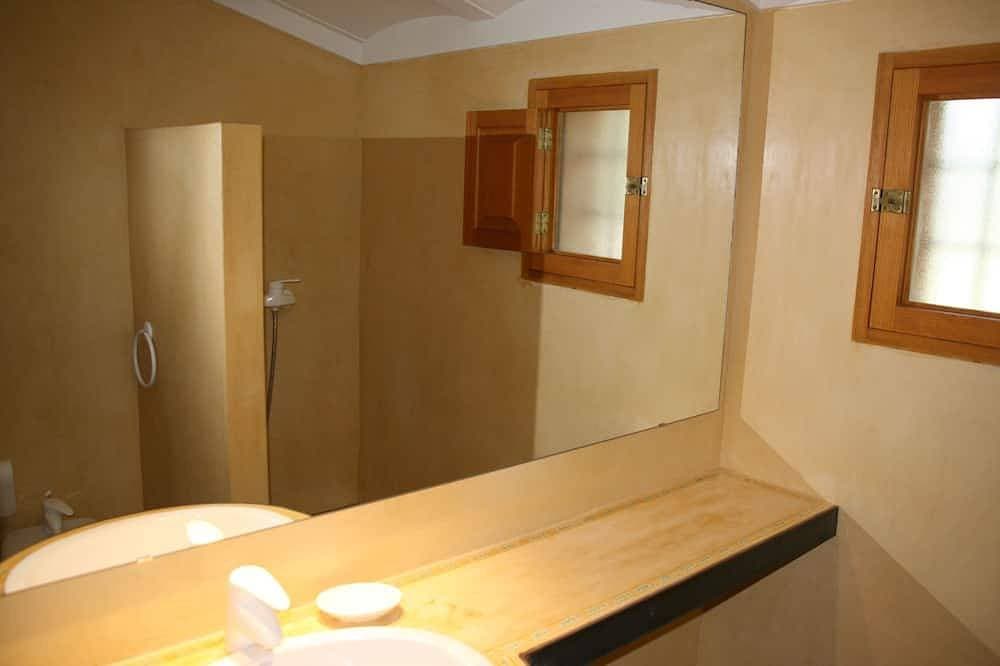 Foto 7 von 29: Typisch renoviertes Steinhaus mit unschlagbarer Aussicht. Wifi Pool