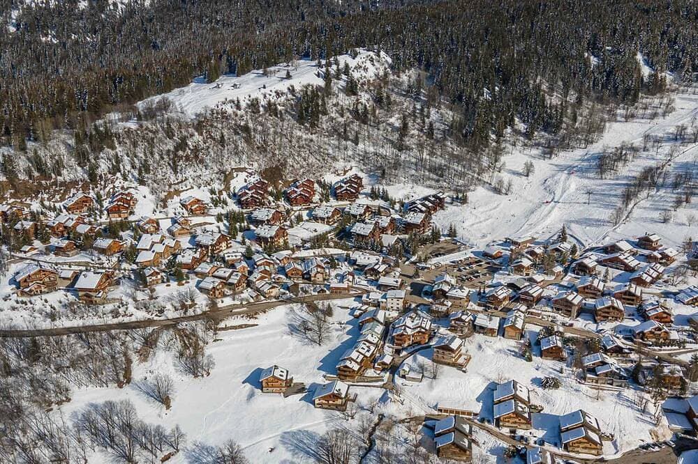 Foto 12 von 16: Ski-in/Ski-out Wohnung mit Terrasse und Poolzugang