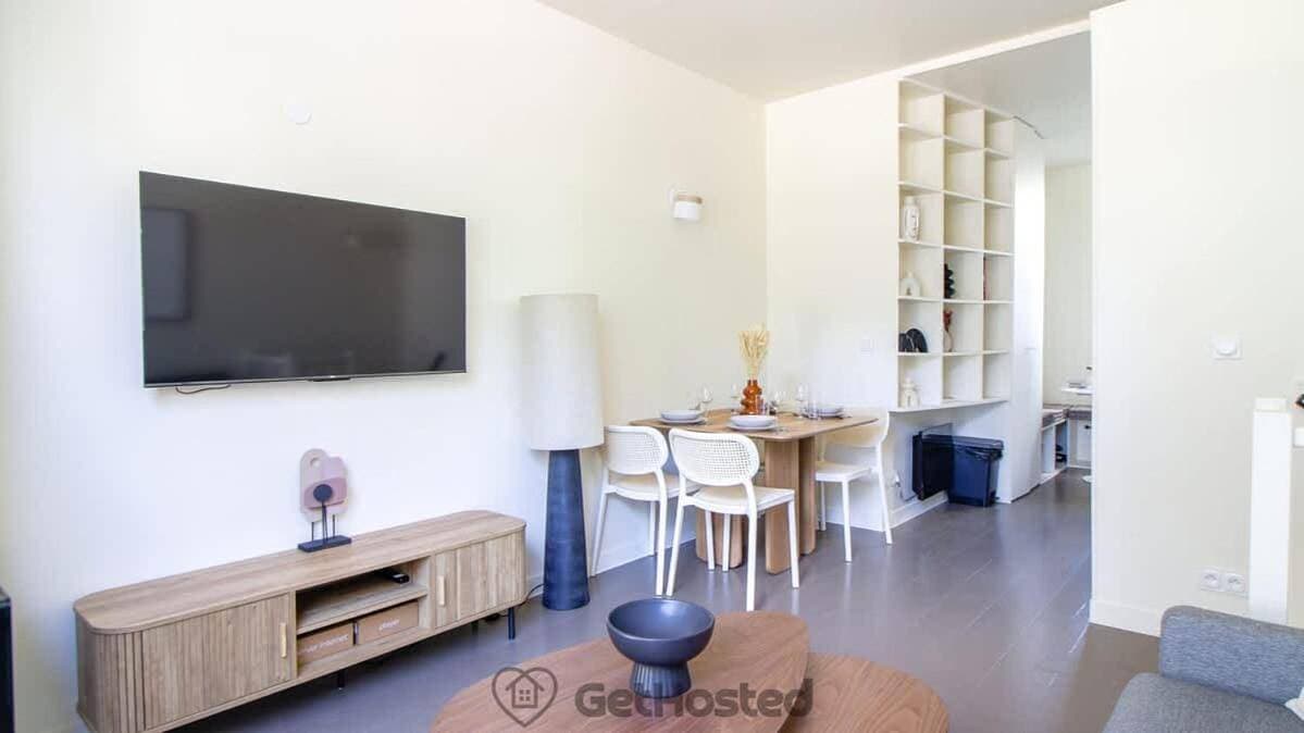 Paris Expo - Charming Apartment - GetHosted 1
