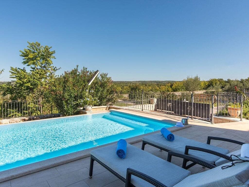 Foto 7 von 20: Villa in Porec mit Schwimmbecken