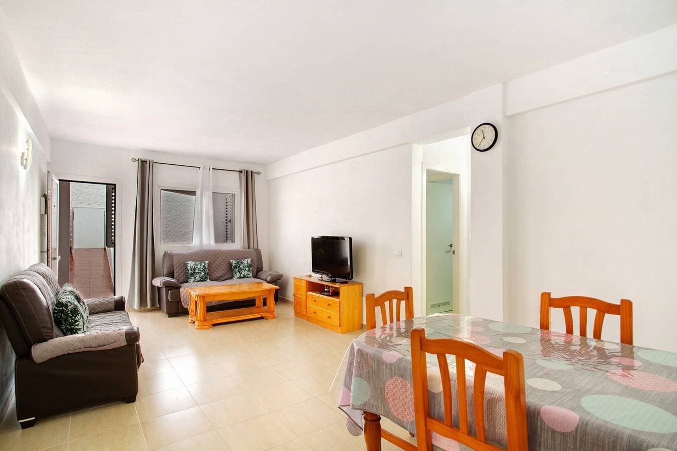 Foto 5 von 29: Ferienwohnung 'Rach Agaete' mit Gemeinschaftspool, privater Terrasse und WLAN