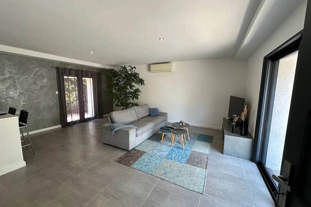 Foto 9 von 30: Un Petit Coin de Provence ★★★★ Modernes Haus mit privatem beheiztem Pool in Istres