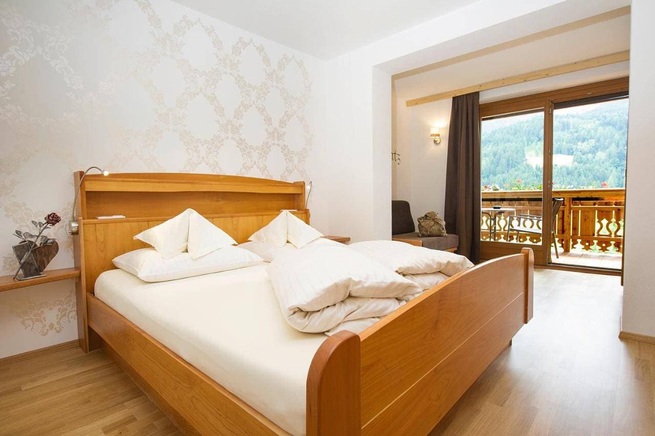 Foto 8 von 12: Double Room with Balcony