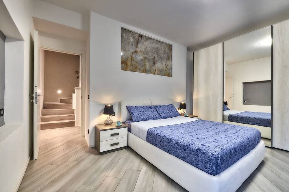 Foto 2 von 27: Within walking distance of the beach! A beautiful home in which to relax