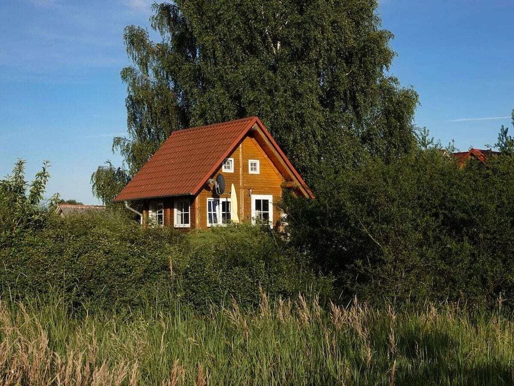 Ferienhaus in Altwarp mit Schwimmbecken 1