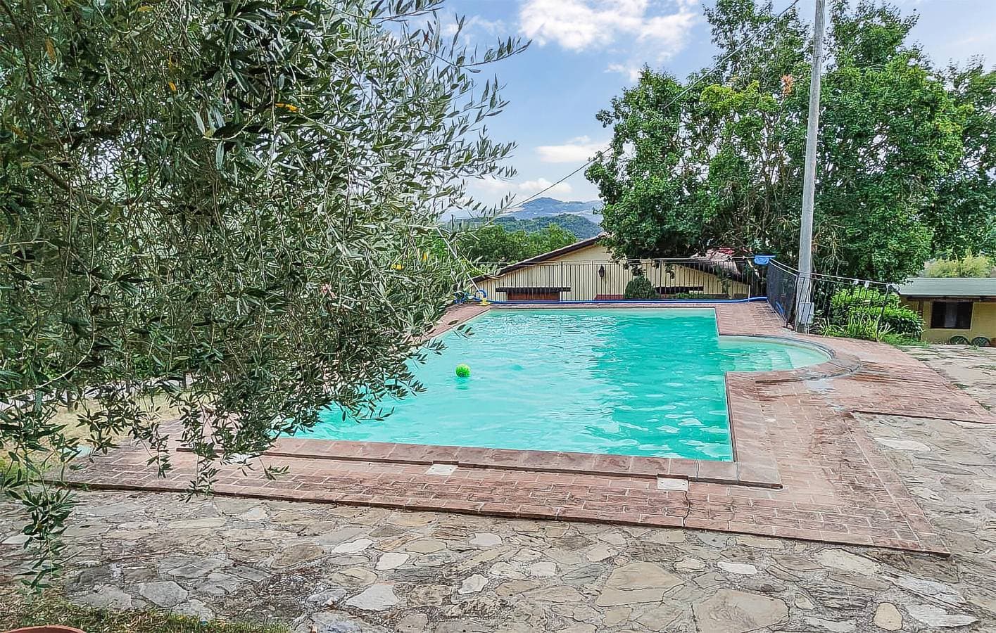 Foto 8 von 38: Gemütliche Ferienwohnung mit Pool, Garten und Parkplatz
