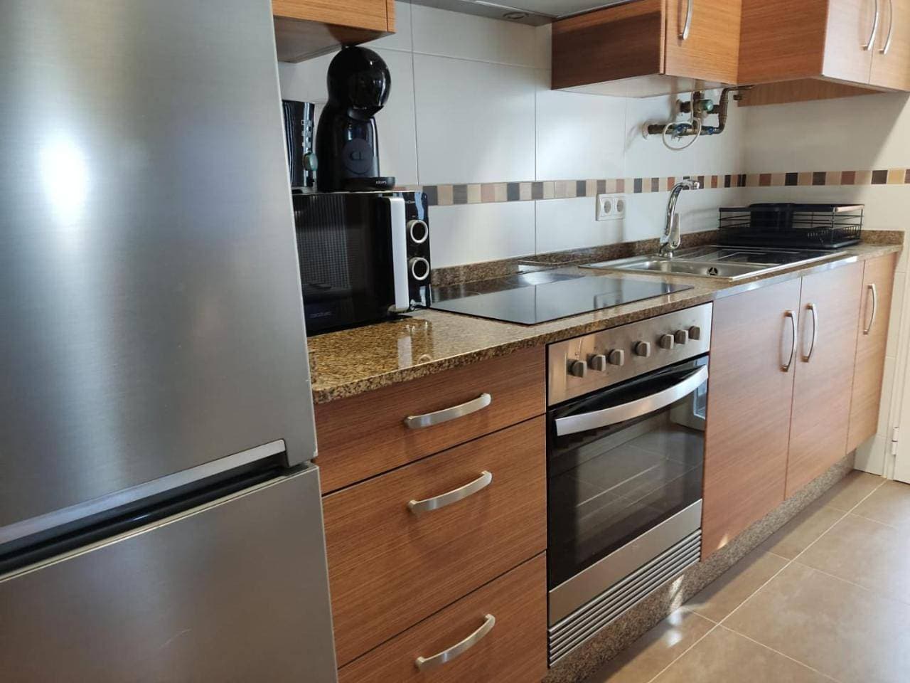 Foto 12 von 50: Two-Bedroom Apartment