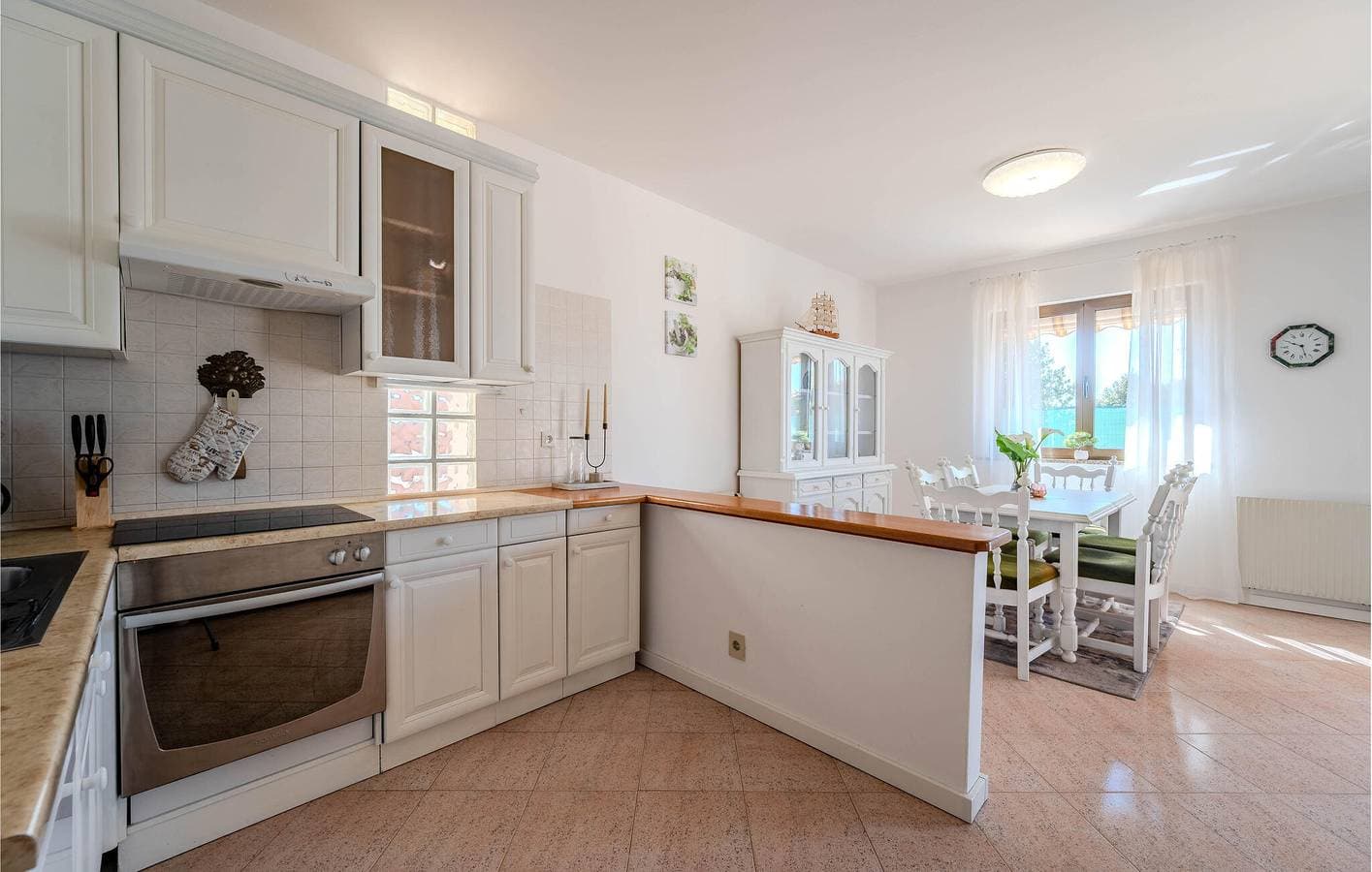 Foto 7 von 34: Modernes Apartment mit Terrasse, WLAN und Parkplatz in der Nähe des Stadtzentrums von Buje