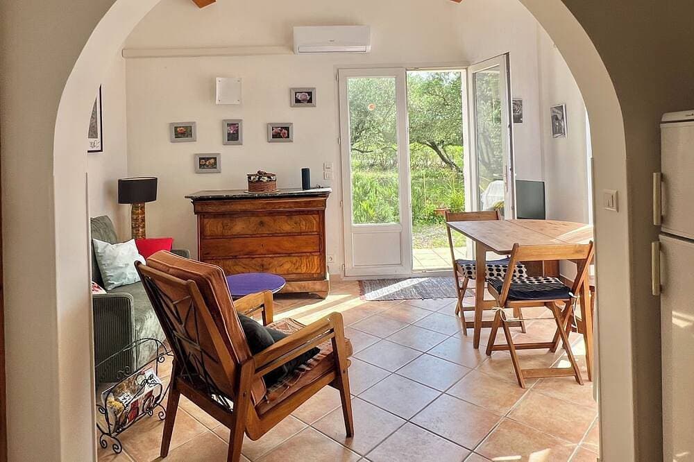 Foto 4 von 12: Escape to Provence: a charming cottage in the heart of olive groves