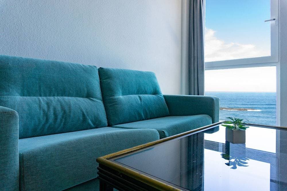 Foto 9 von 18: Martianez Beach Studio 901, Sea Front&WIFI