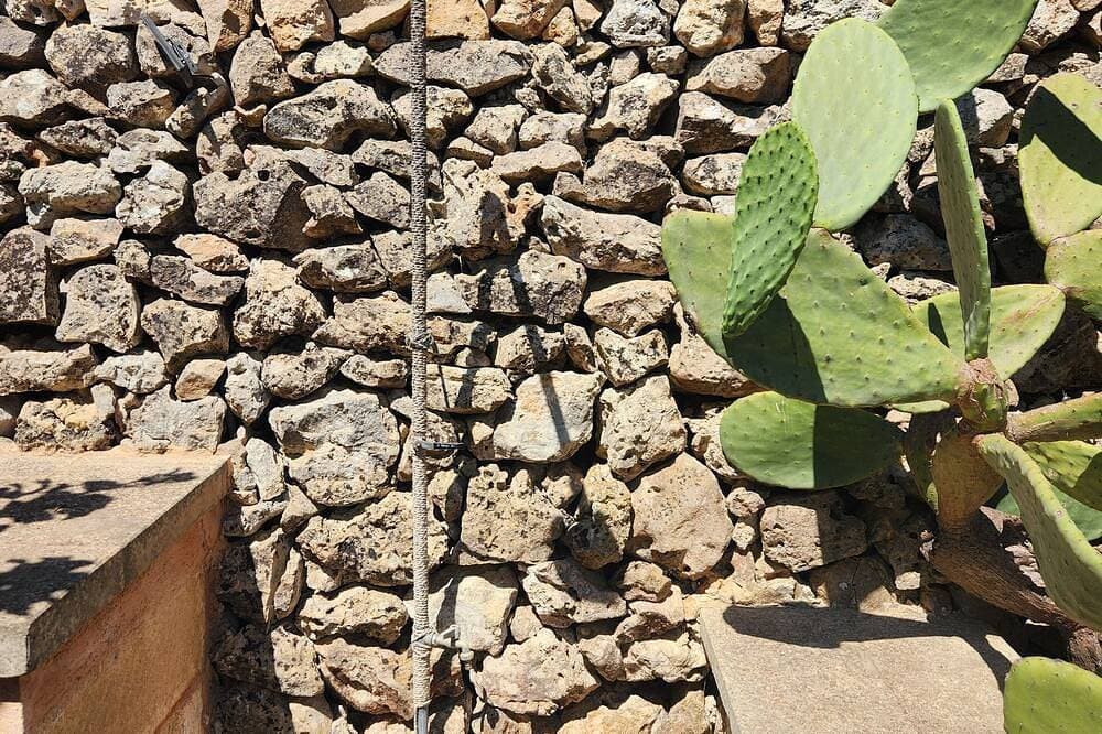 Foto 7 von 30: Paradiso Pajare, a traditional Salento trullo designed with modern amenities.