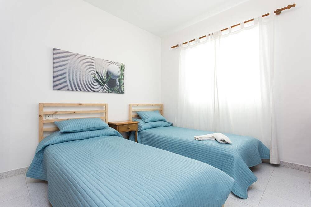 Foto 6 von 30: Can Picafort Wohnung in erster Linie. 6 Pers. WIFI A / C Terrasse mit Blick auf das Meer. 75m2
