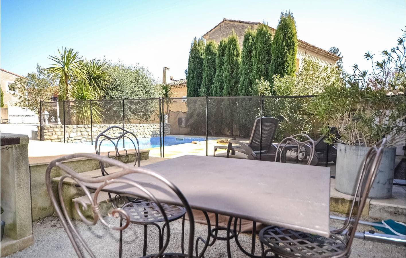 Foto 13 von 32: Sorgue Garden Wohnung mit AC, Pool und Parkplatz