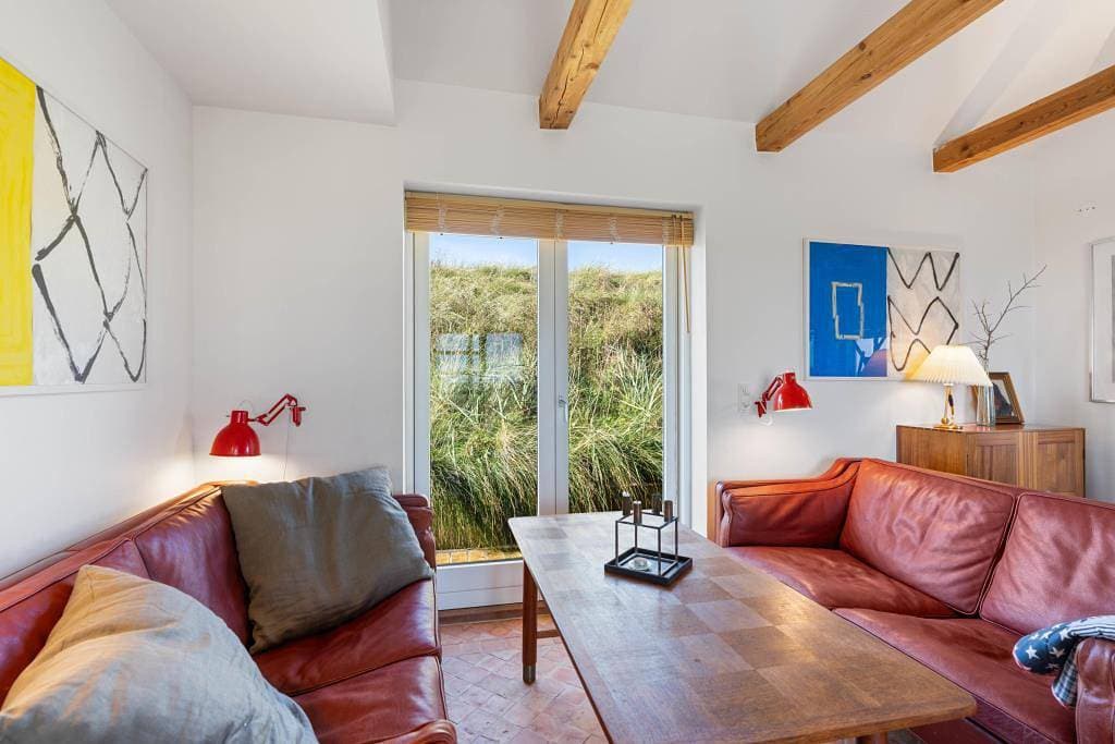 Foto 4 von 29: Einzigartiges Ferienhaus inklusive Wellenrauschen - 50 m Strand