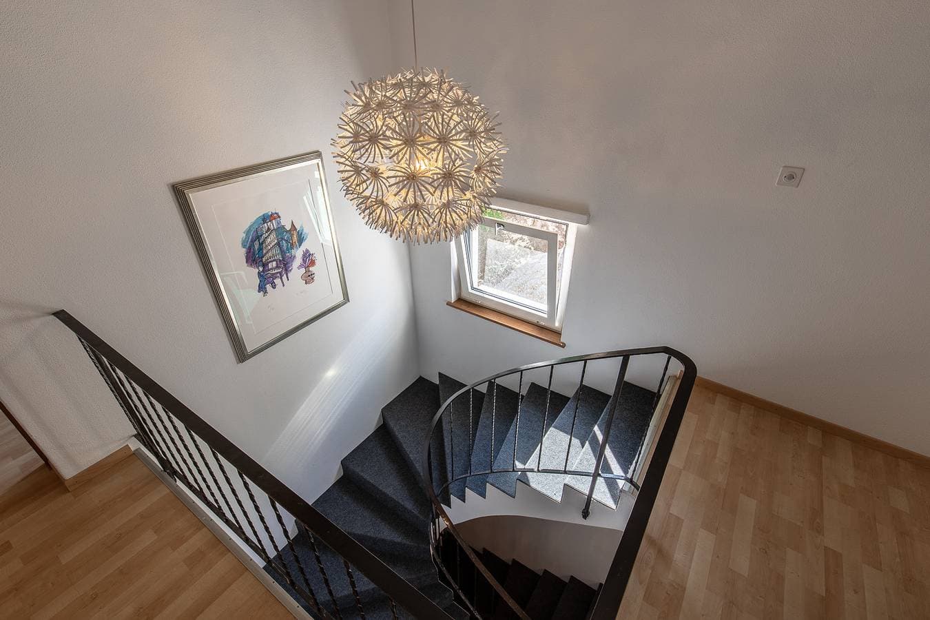 Foto 8 von 20: Chasa Buorcha: Renovierte, aussergewöhnliche 1.5-Zimmer-Dachwohnung mit grossem Panorama-Balkon