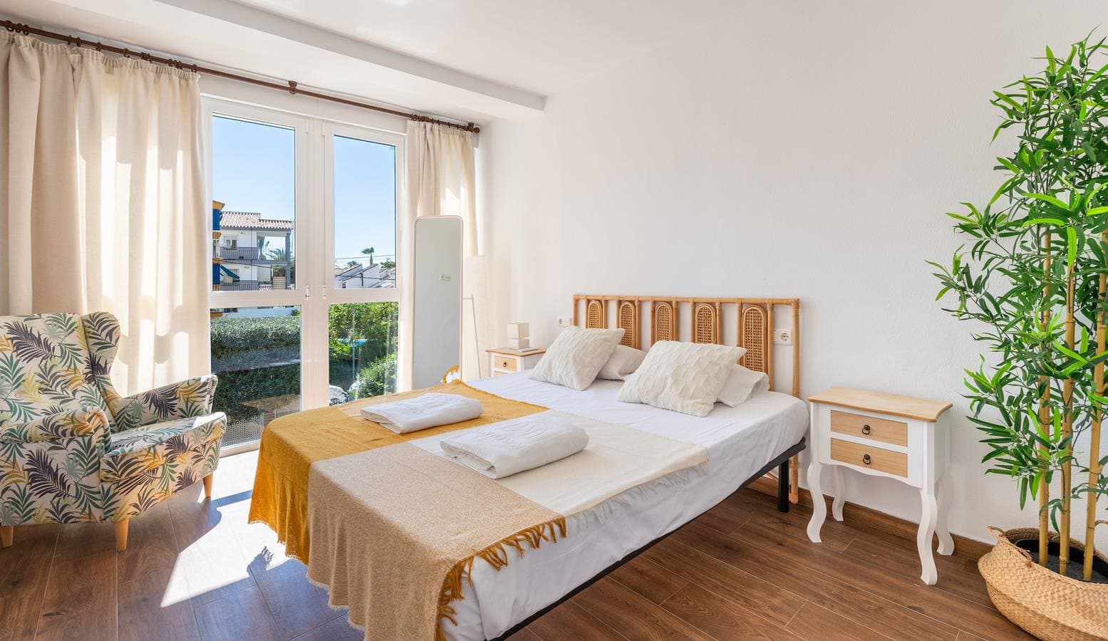 Foto 4 von 40: WintoWinRentals - Kleine Villa direkt am Strand.