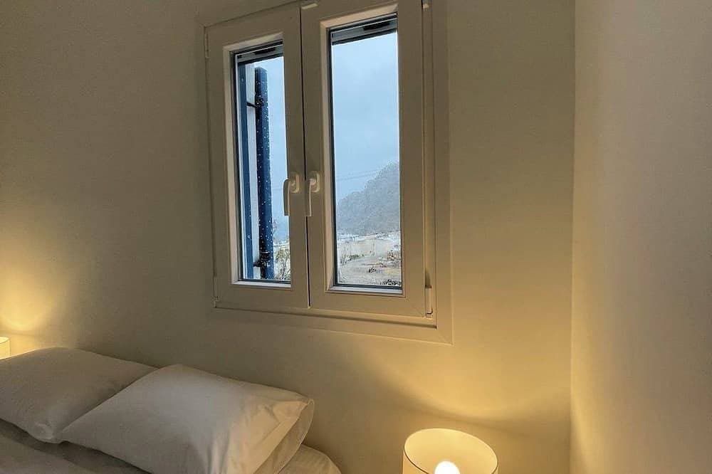 Foto 4 von 22: Ιdylle Cycladic House | 2 Bathrooms | Black Beach