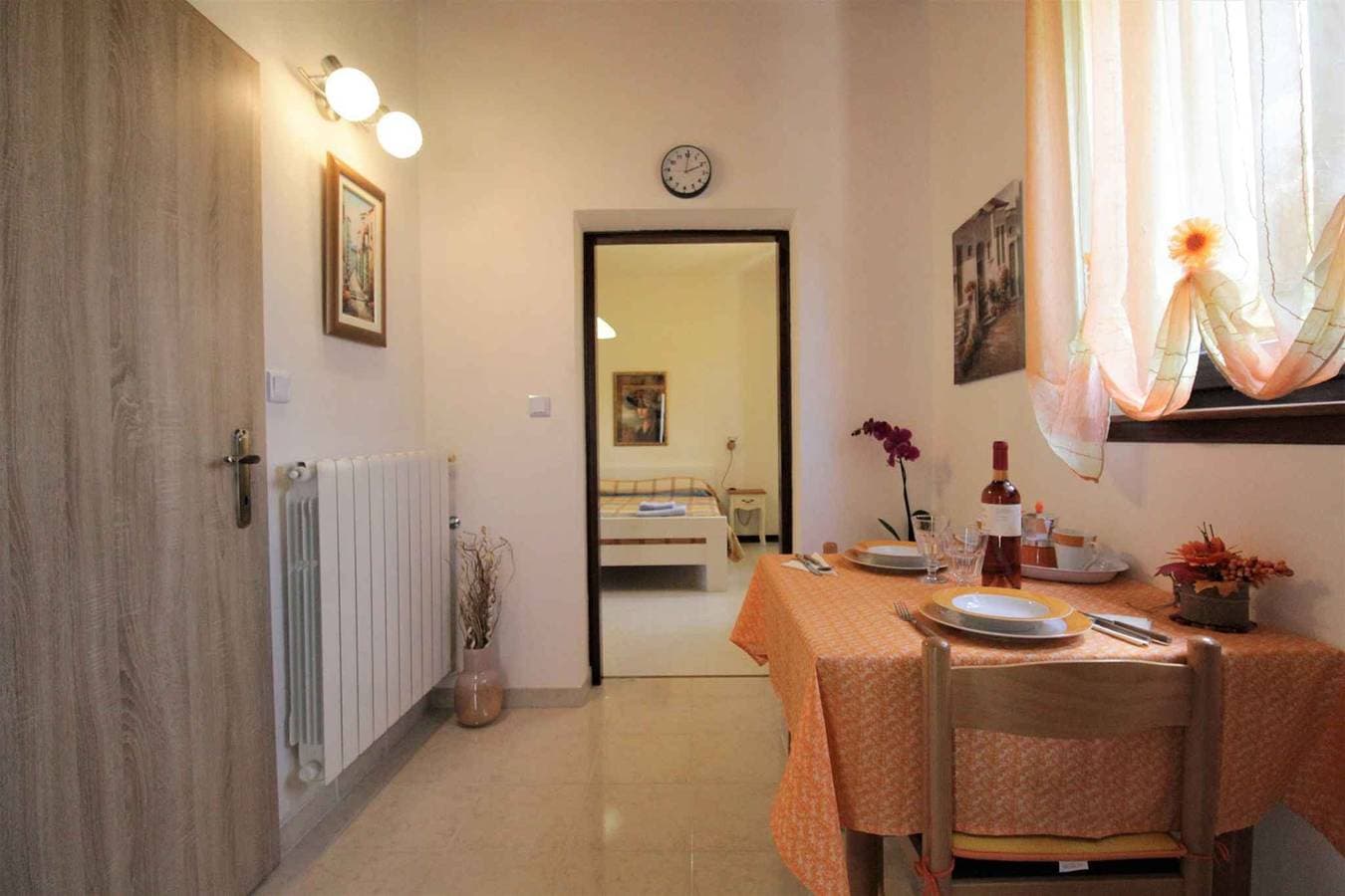 Ferienwohnung mit Terrasse umgeben von Natur 1
