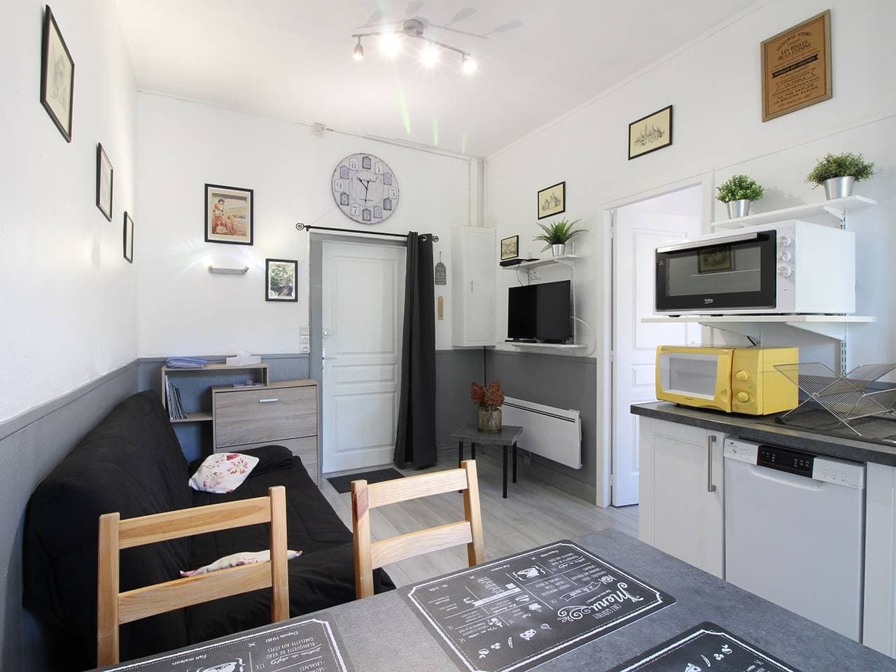 Foto 3 von 14: T2 bis Wohnung mit Balkon im Zentrum von La Bourboule, nahe Thermen, 4 Pers, Wifi