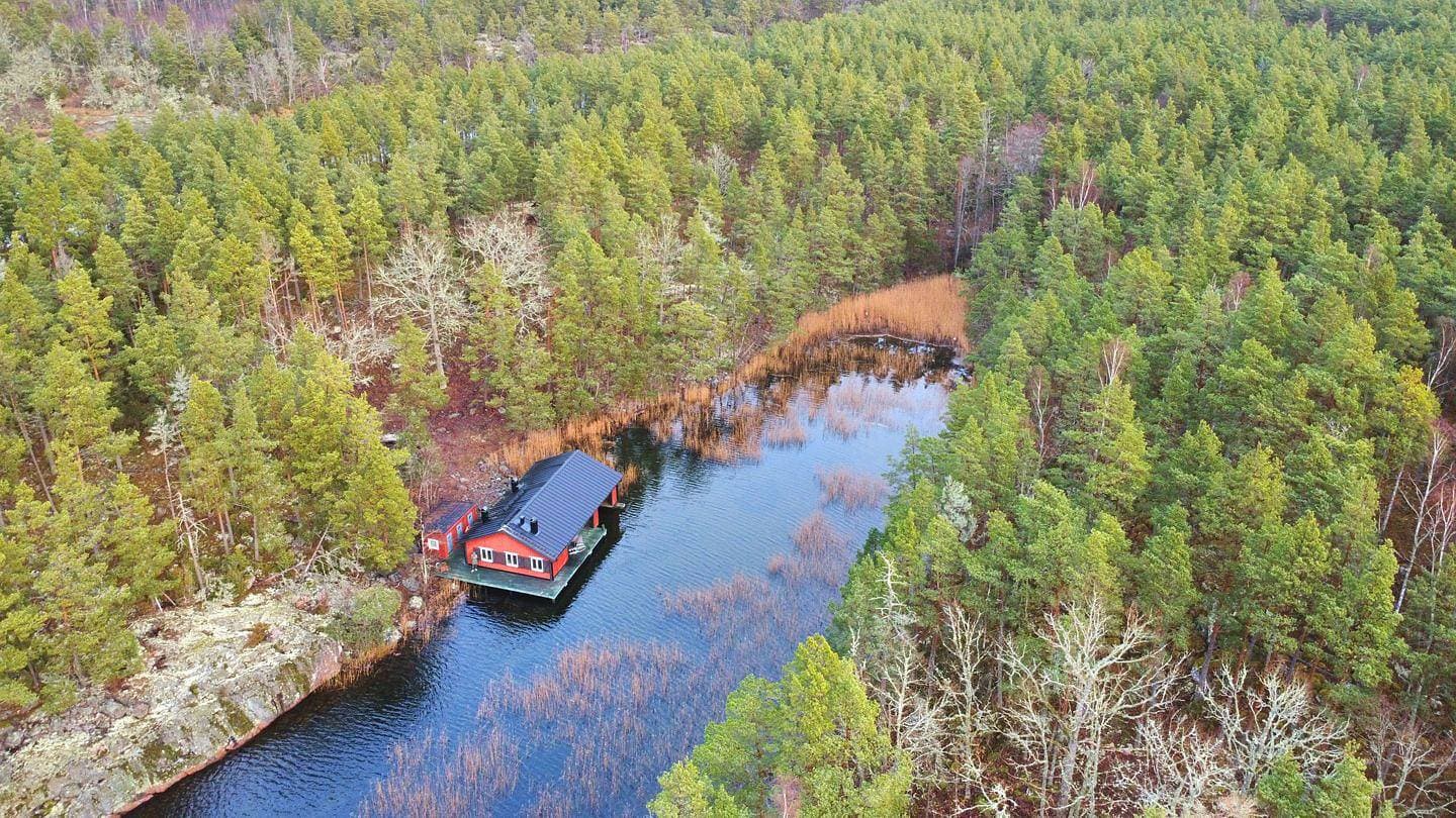 Foto 2 von 41: Hus Upplångö – Einzigartiges Abenteuer mitten in den Schären mit Sauna & Boot