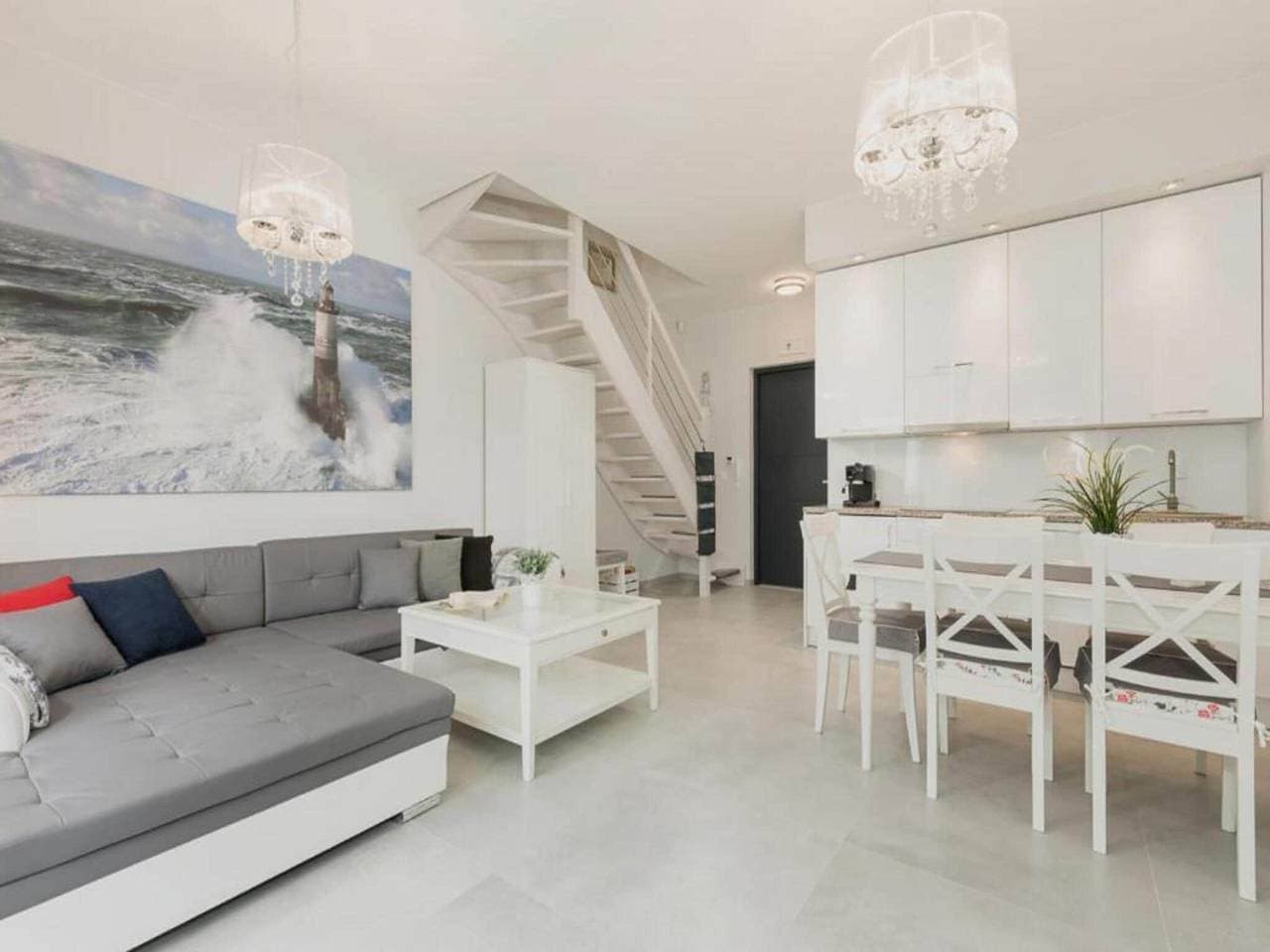 Foto 4 von 28: Komfortables Ferienhaus mit Garten und Sommerpool