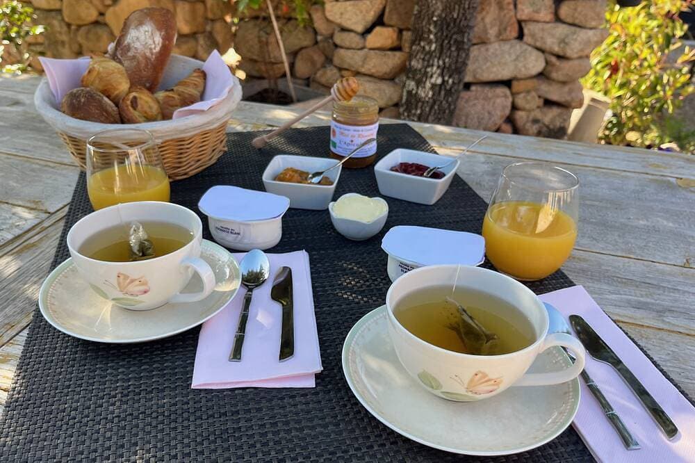 Foto 10 von 12: Bed and breakfast in southern Corsica near dream beaches