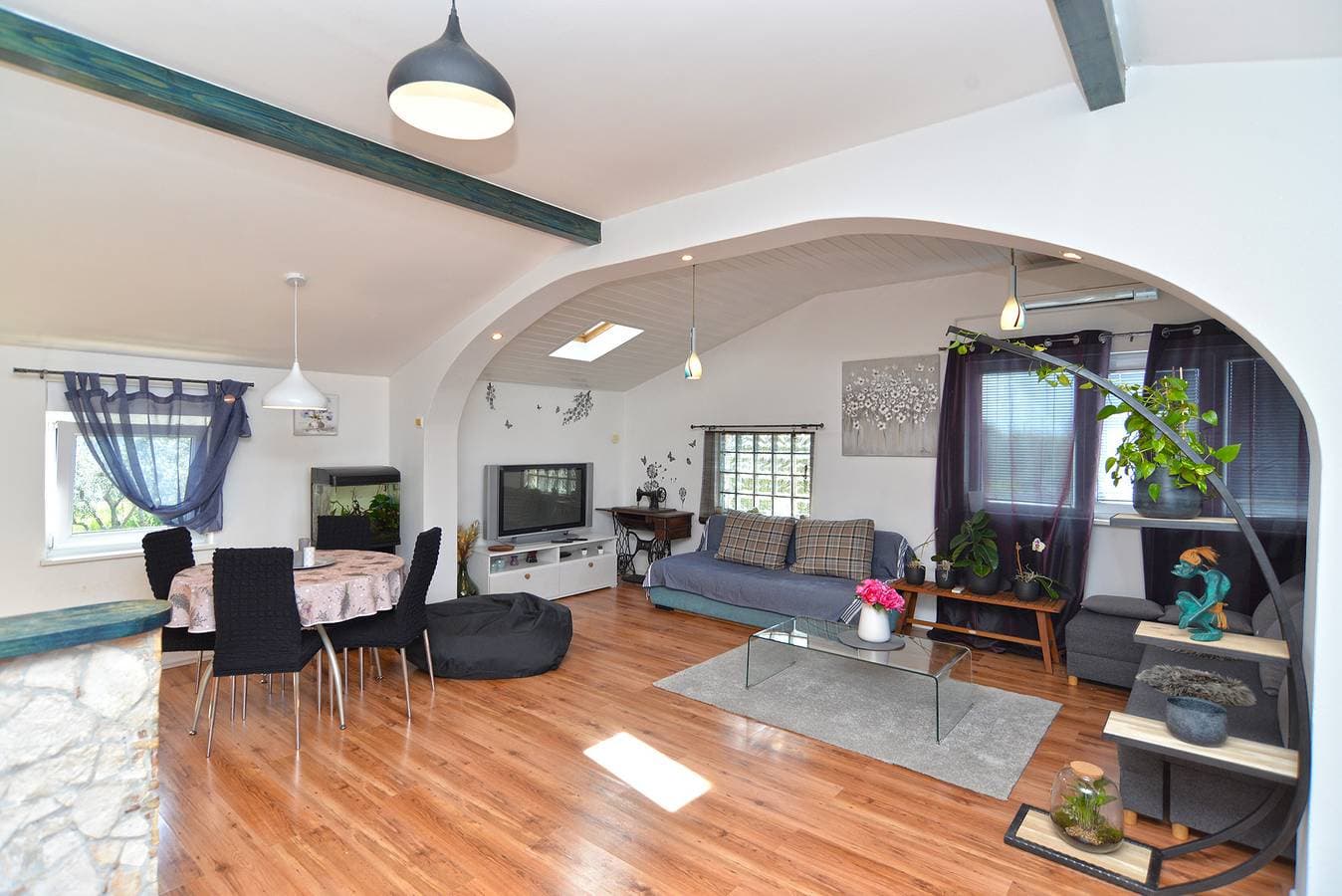 Foto 6 von 36: Ferienwohnung für 5 Personen mit Terrasse