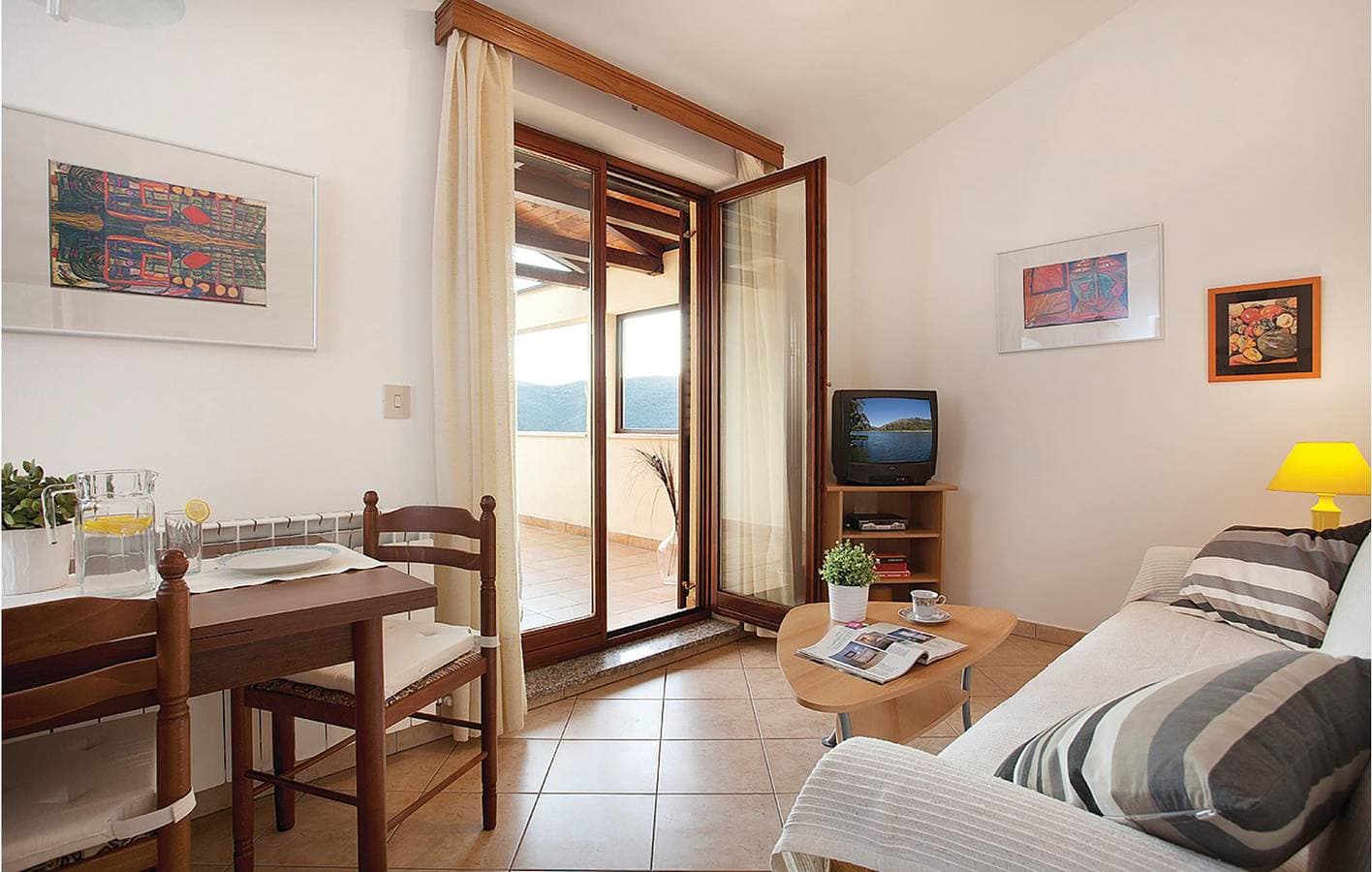 Foto 4 von 19: Gemütliche Ferienwohnung mit Terrasse, WLAN und 600 m zum Strand