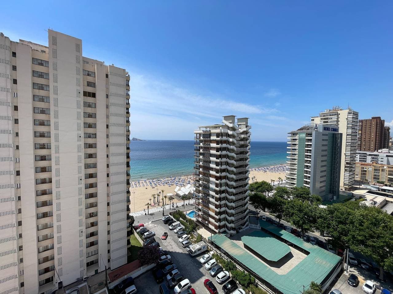 Foto 11 von 22: Spacious Family Apartment, 2 min walk to Levante Beach
