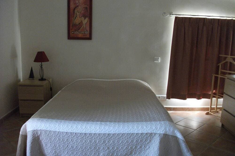 Foto 3 von 21: Bastidon, Pool, 3000 m2 Land, für 2-4 Personen, Apt, Luberon