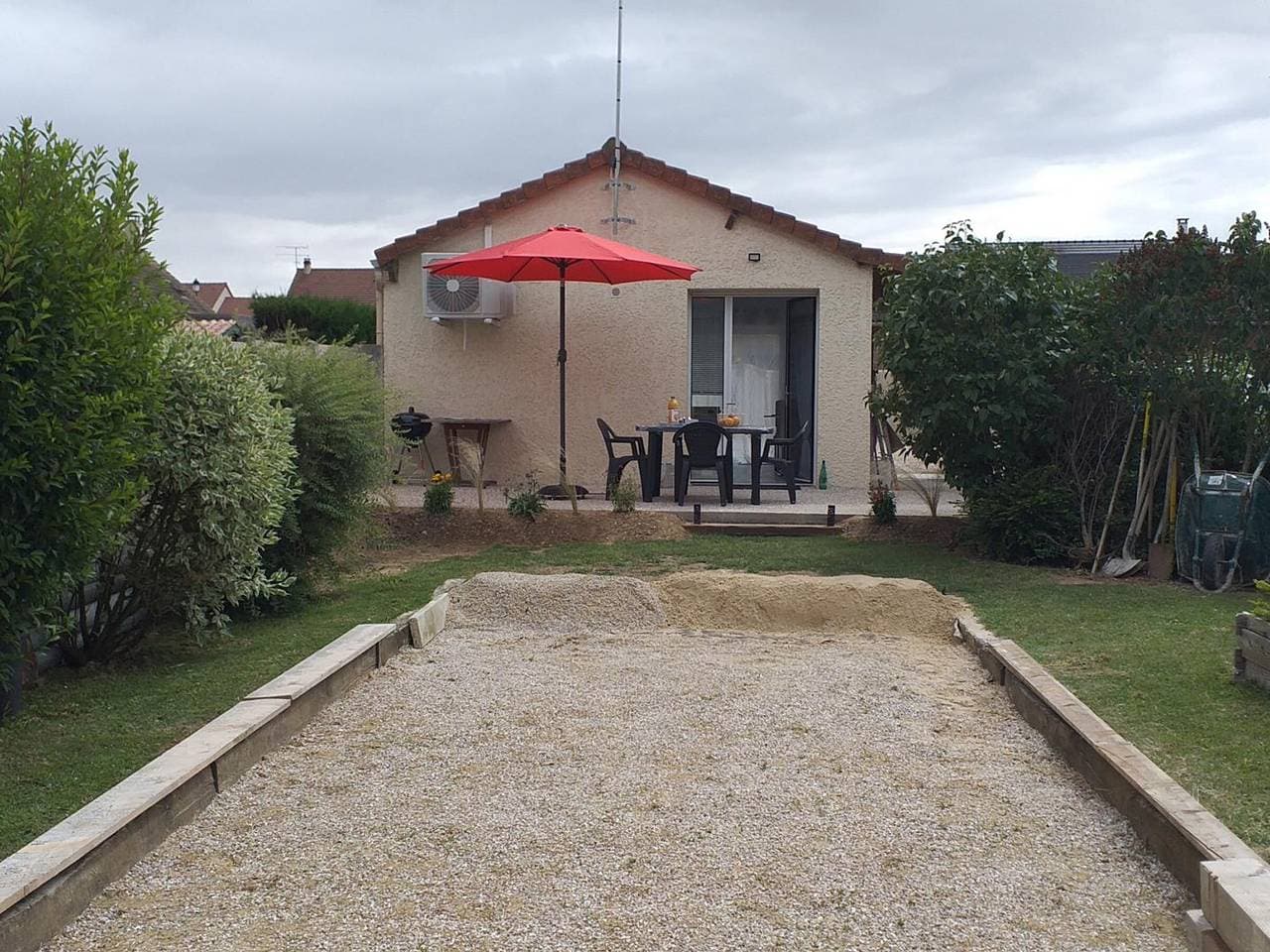 Foto 8 von 17: Gemütliches Studio in der Normandie mit Terrasse, Klimaanlage, Parkplatz und Haustiere erlaubt